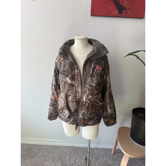 Game Winner Women's Camo Print Jacket - Picture 1 of 5